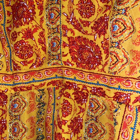 LILY WHITE BLOUSE - Picture 2 of 2